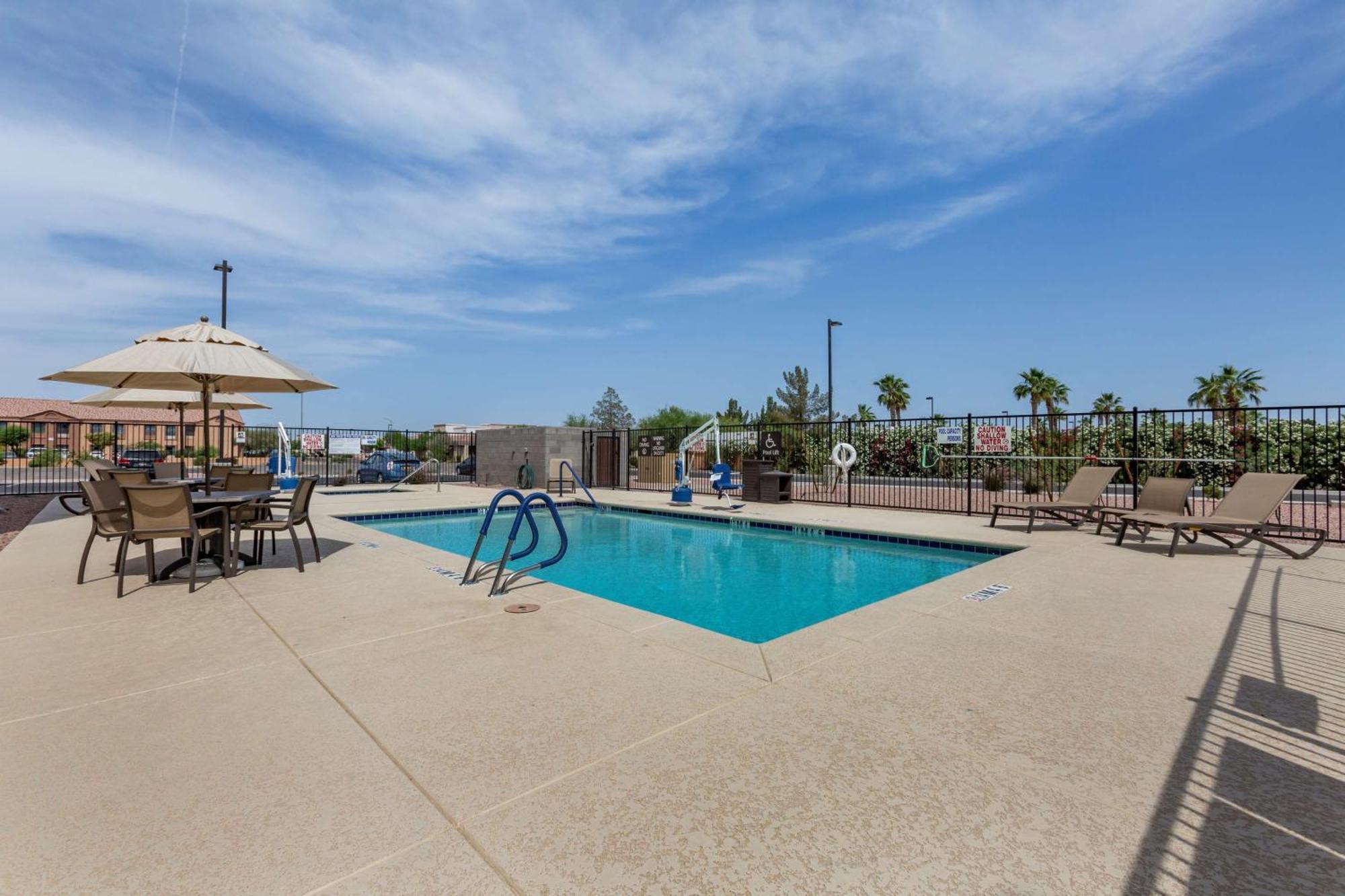 Best Western Plus Casa Grande Inn & Suites エクステリア 写真