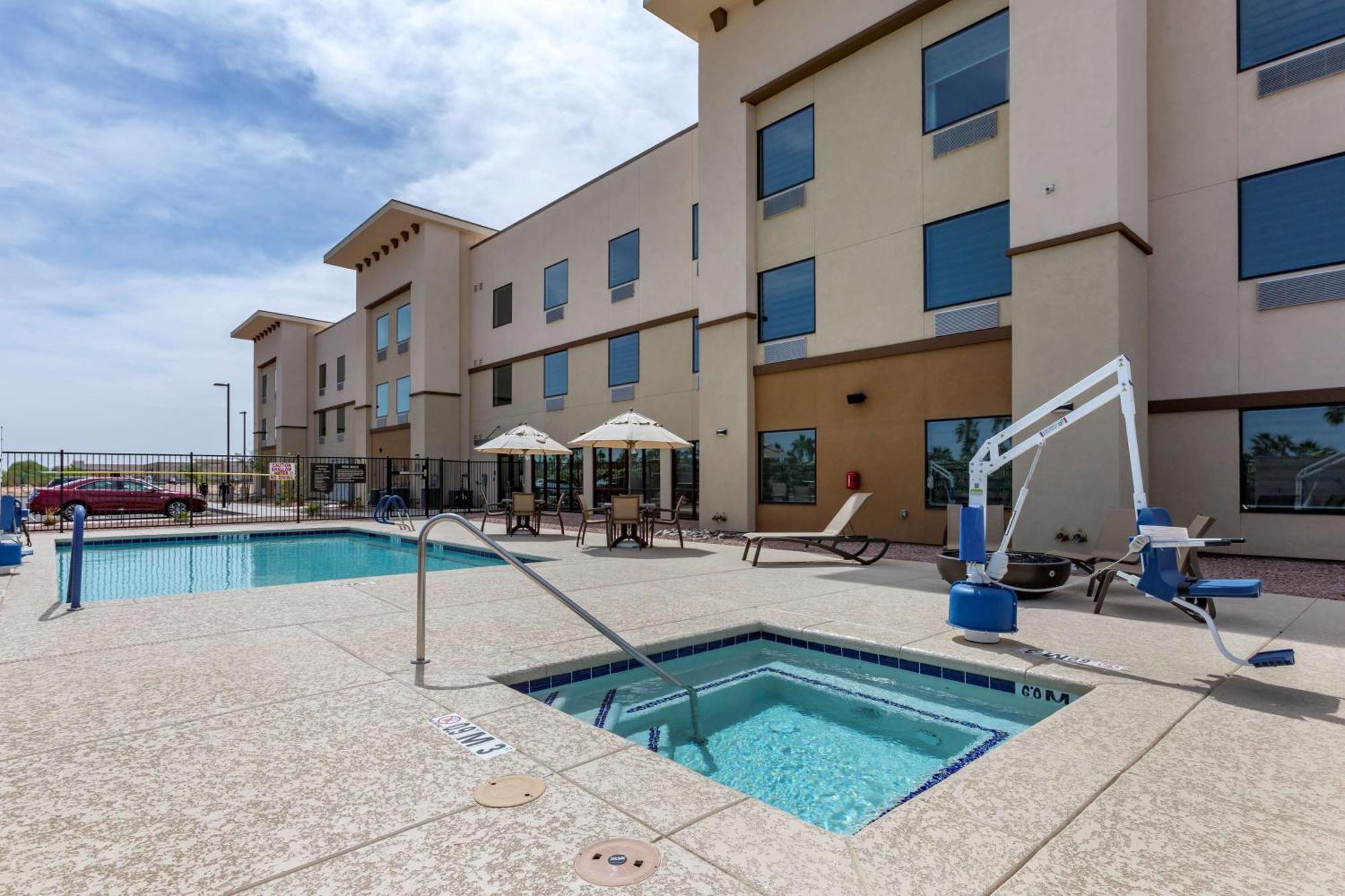 Best Western Plus Casa Grande Inn & Suites エクステリア 写真